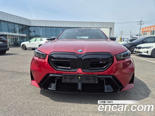 BMW M5 M5 Touring — пробег 2 600 км — фото 1 из 5