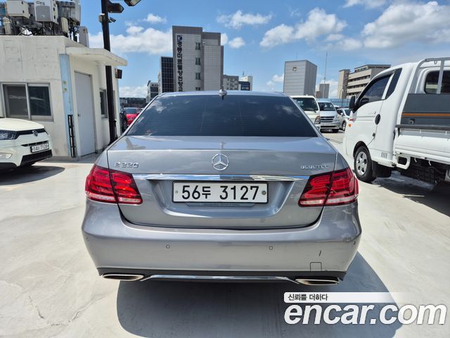 Mercedes-Benz E-Class E220 Bluetec Avantgarde — пробег 95 537 км — фото 4 из 5