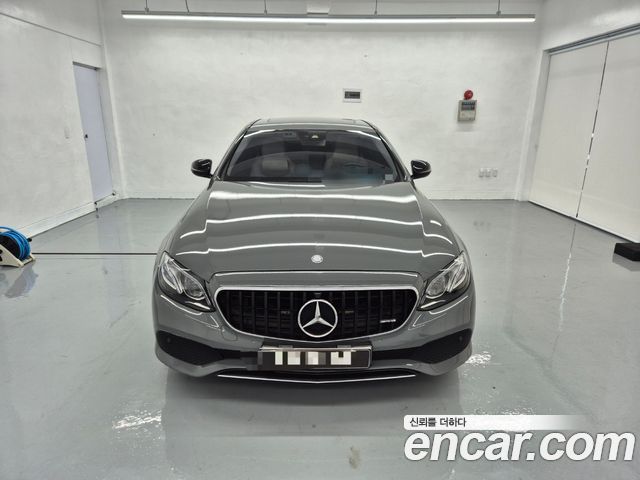 Mercedes-Benz E-Class E220d Avantgarde — пробег 195 000 км — фото 4 из 5