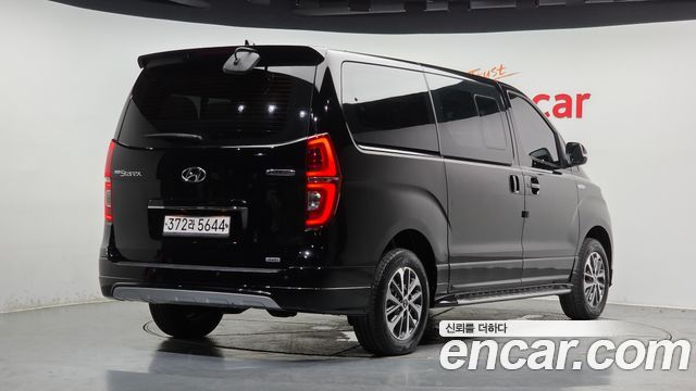 Hyundai Starex 4WD Limousine — пробег 68 389 км — фото 2 из 5