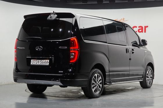 Hyundai Starex 4WD Limousine — пробег 68 389 км — фото 2 из 5