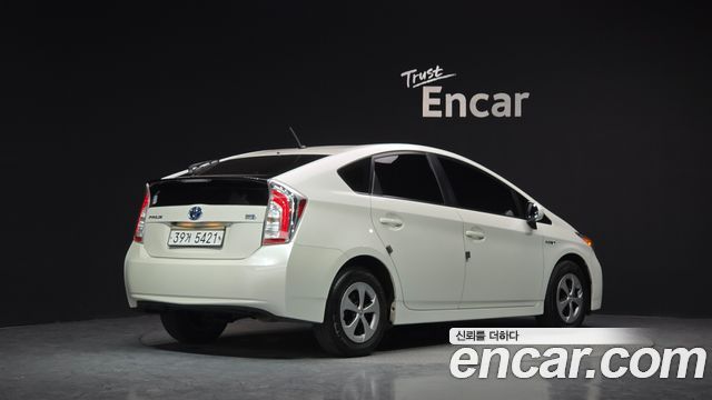 Toyota Prius 1.8 — пробег 125 801 км — фото 2 из 5