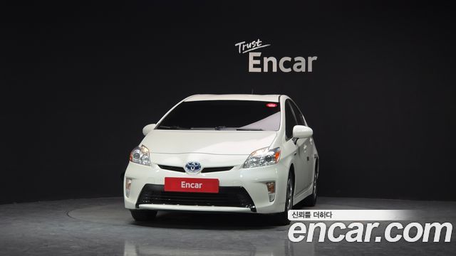 Toyota Prius 1.8 — пробег 125 801 км — фото 3 из 5