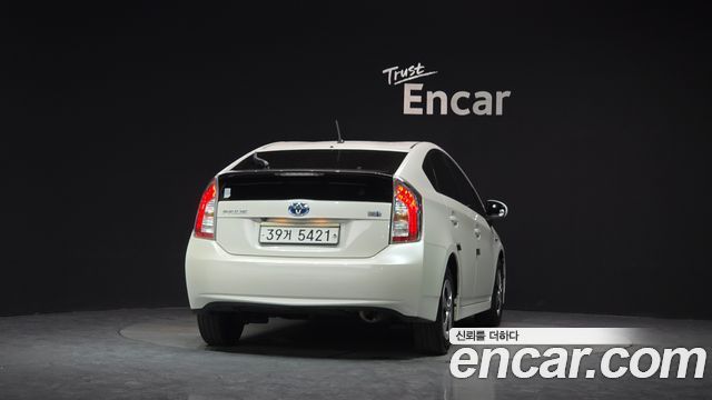 Toyota Prius 1.8 — пробег 125 801 км — фото 4 из 5
