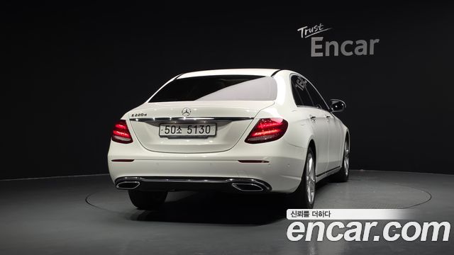 Mercedes-Benz E-Class из Кореи Encar