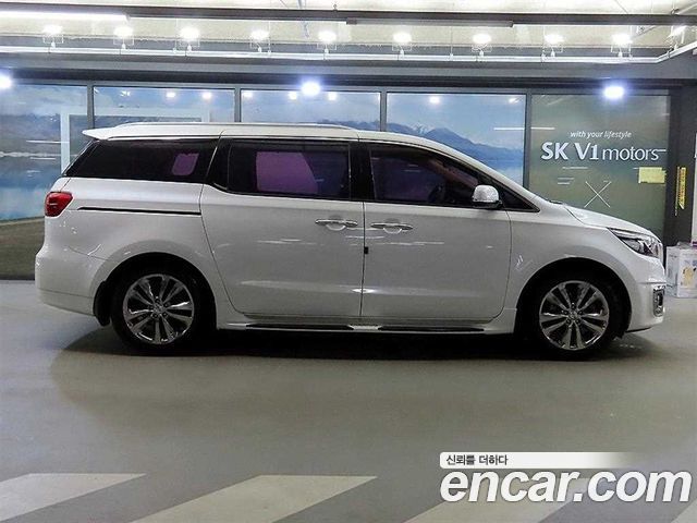 Kia Carnival из Кореи Encar