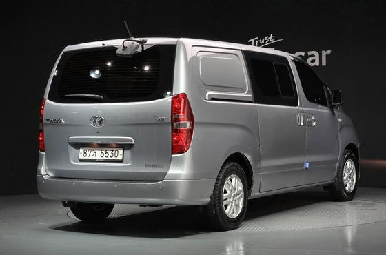 Hyundai Starex Van 5-Seater Smart — пробег 115 072 км — фото 2 из 5