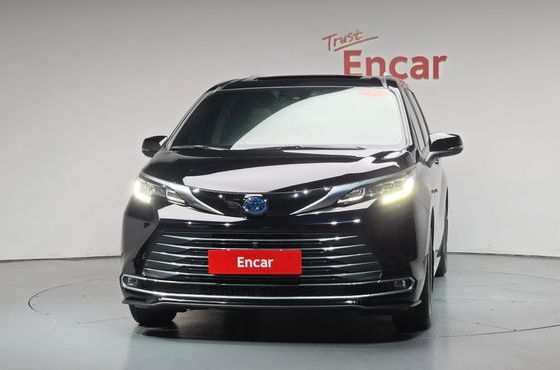 Toyota Sienna 2.5 Hybrid AWD — пробег 64 565 км — фото 3 из 5