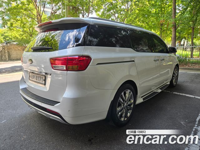 Kia Carnival 9-seater Prestige — пробег 159 370 км — фото 4 из 5