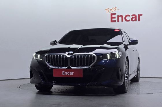 BMW 5-Series 520i M Sport — пробег 29 375 км — фото 3 из 5