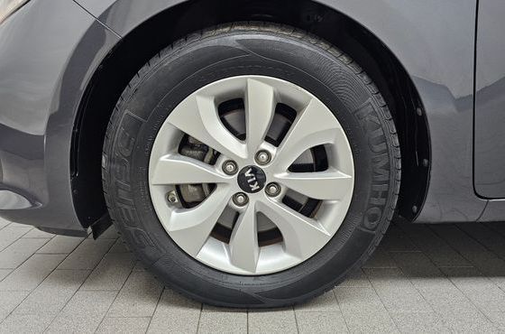 Kia pride Diesel 5DR 1.4 Luxury — пробег 114 929 км — фото 5 из 5