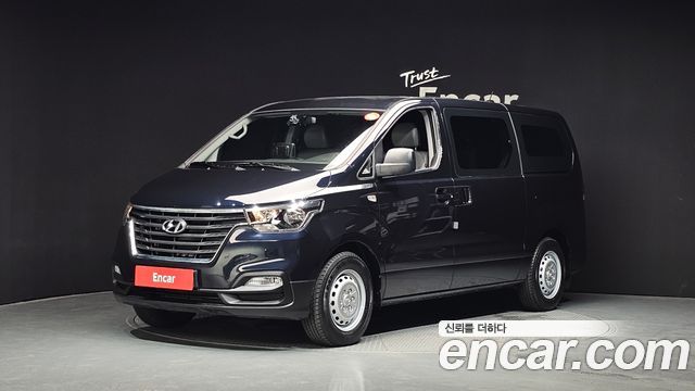 Hyundai Starex Van 5-Seater Style — пробег 15 392 км — фото 1 из 5