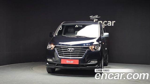 Hyundai Starex Van 5-Seater Style — пробег 15 392 км — фото 3 из 5