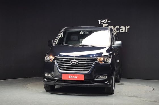 Hyundai Starex Van 5-Seater Style — пробег 15 392 км — фото 3 из 5