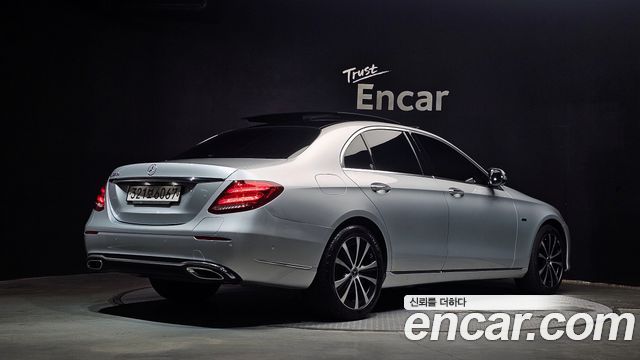 Mercedes-Benz E-Class из Кореи Encar