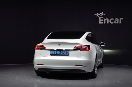 Tesla Model 3 Standard Range Plue RWD — пробег 93 426 км — фото 4 из 5