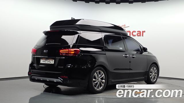 Kia Carnival из Кореи Encar