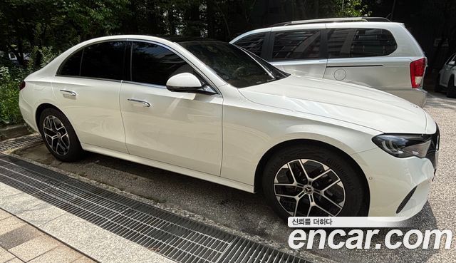 Mercedes-Benz E-Class E200 Avantgarde — пробег 10 600 км — фото 3 из 5