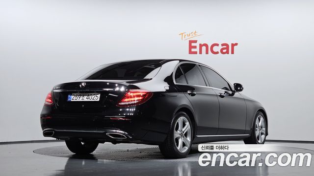 Mercedes-Benz E-Class из Кореи Encar