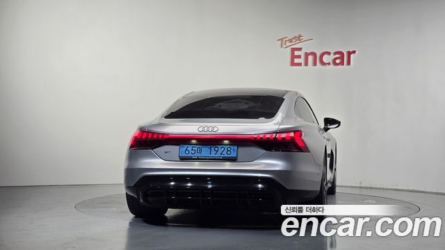 Audi e-tron GT из Кореи Encar