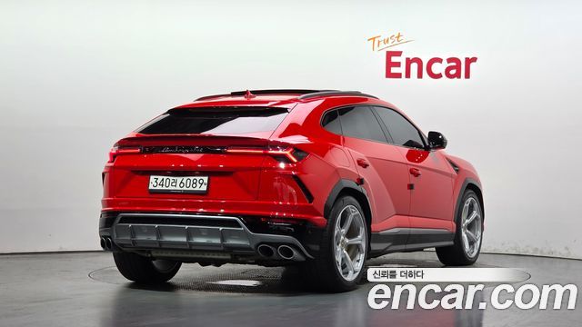 Lamborghini Urus из Кореи Encar