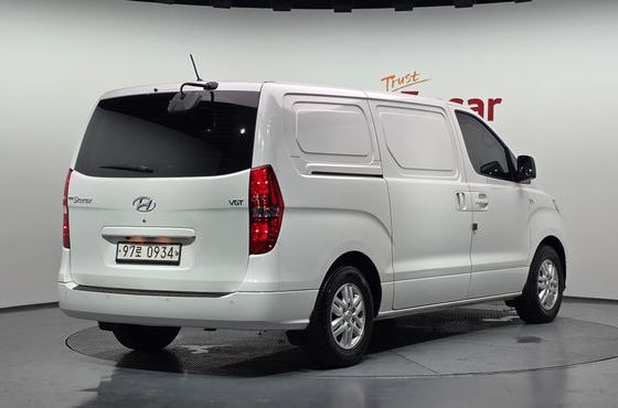 Hyundai Starex Van 3-Seater Smart — пробег 58 900 км — фото 2 из 5