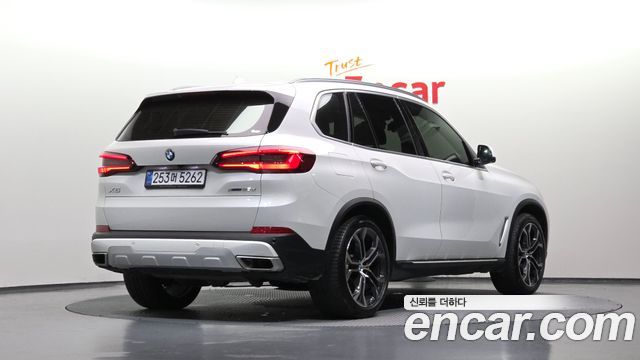 BMW X5 xDrive 30d xLine — пробег 116 117 км — фото 2 из 5