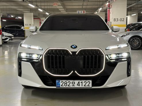 BMW 7-Series 740i xDrive M Sport — пробег 7 000 км — фото 2 из 5