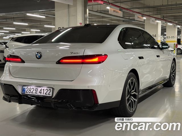 BMW 7-Series 740i xDrive M Sport — пробег 7 000 км — фото 4 из 5