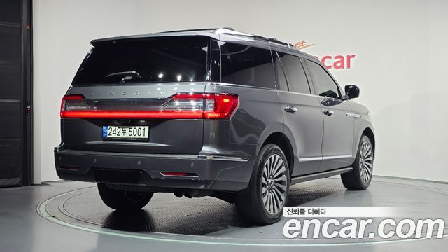 Lincoln Navigator 3.5L — пробег 46 574 км — фото 2 из 5