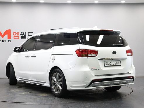 Kia Carnival 9-seater Prestige — пробег 143 501 км — фото 3 из 5
