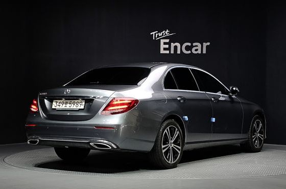Mercedes-Benz E-Class E220d Avantgarde — пробег 45 678 км — фото 2 из 5
