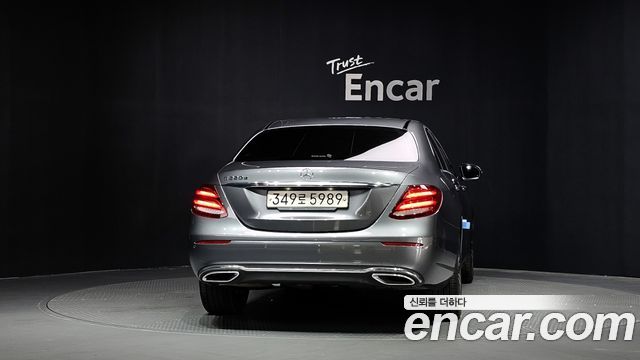 Mercedes-Benz E-Class из Кореи Encar
