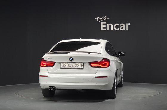 BMW Gran Turismo GT 320d — пробег 76 132 км — фото 4 из 5