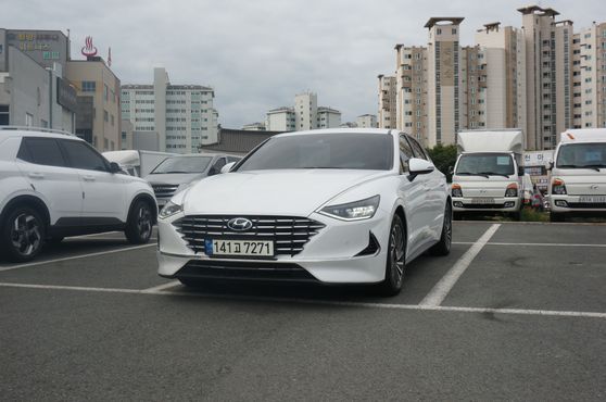 Hyundai Sonata Premium Plus — пробег 106 983 км — фото 1 из 5