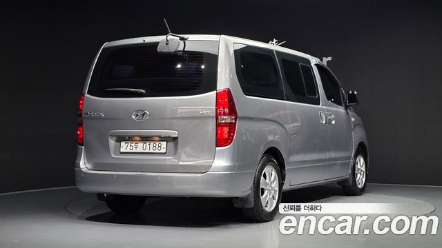 Hyundai Starex Wagon 11-Seater Smart — пробег 68 095 км — фото 2 из 5