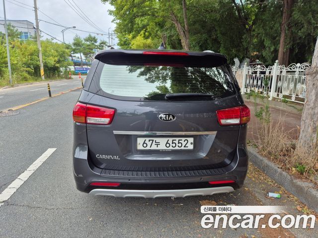 Kia Carnival из Кореи Encar