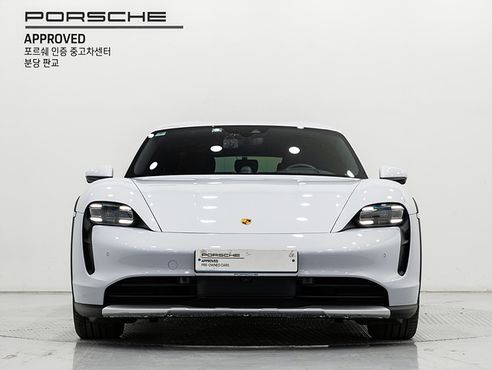 Porsche Taycan 4 Cross Turismo — пробег 28 210 км — фото 3 из 5