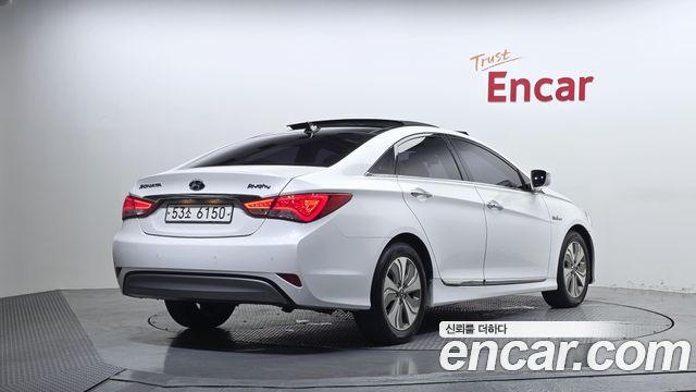 Hyundai Sonata 2.0 Premium — пробег 120 792 км — фото 2 из 5