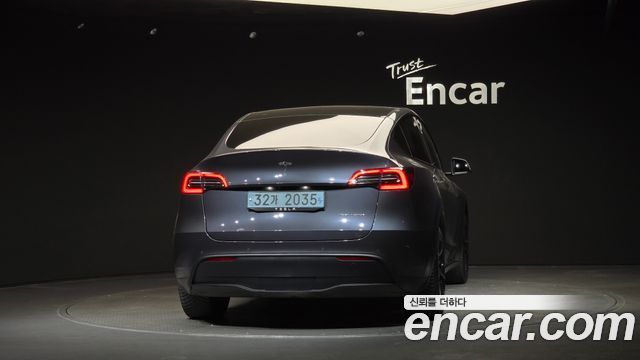 Tesla Model Y Long Range AWD — пробег 82 699 км — фото 4 из 5