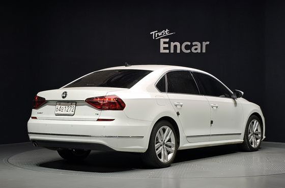 Volkswagen Passat 2.0 TSI B7 — пробег 71 493 км — фото 2 из 5