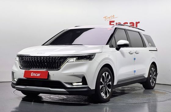 Kia Carnival 9-Seater Prestige — пробег 100 400 км — фото 1 из 5