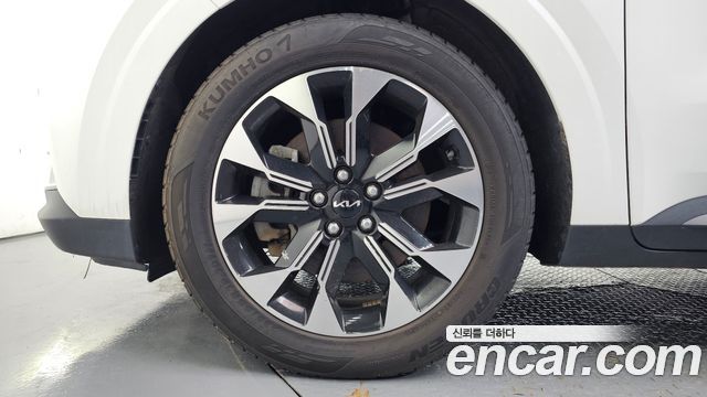 Kia Carnival 9-Seater Prestige — пробег 100 400 км — фото 5 из 5