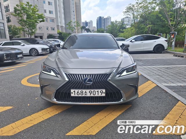 Lexus ES Luxury Plus — пробег 79 100 км — фото 1 из 5