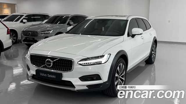 Volvo V90 B5 Ultra AWD — пробег 10 769 км — фото 1 из 5