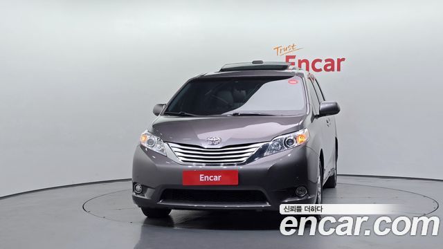 Toyota Sienna из Кореи Encar