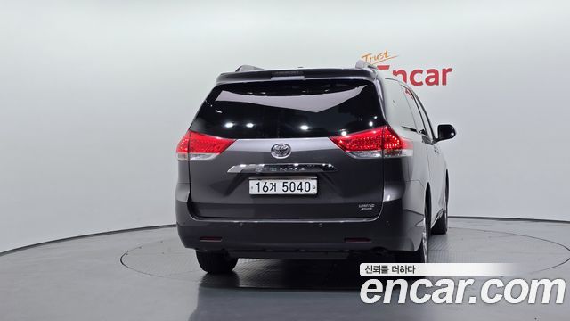 Toyota Sienna из Кореи Encar