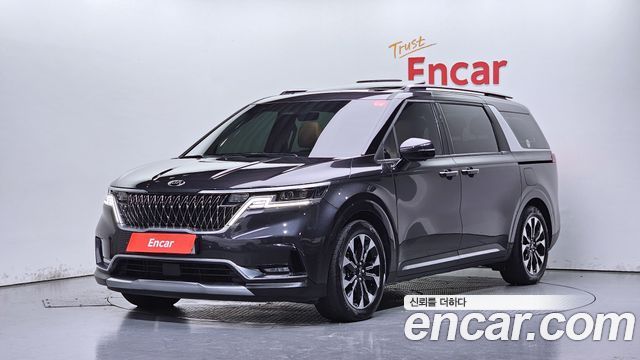 Kia Carnival 9-Seater Signature — пробег 76 933 км — фото 1 из 5