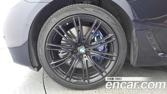 BMW Gran Turismo 640i xDrive M Sport — пробег 141 146 км — фото 5 из 5