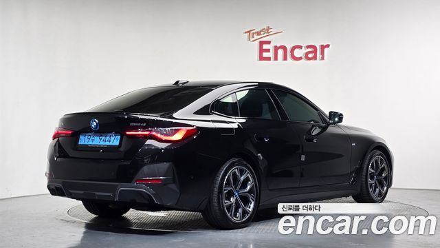 BMW i4 eDrive40 M Sports Pro — пробег 16 500 км — фото 2 из 5